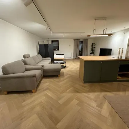 Ovoc 1.0 Chodziez